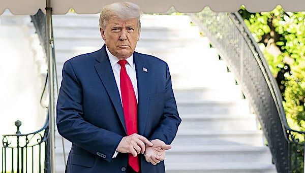 President Donald J. Trump walks from the South Portico entrance of the White House to speak to reporters Saturday, Sept. 19, 2020, before boarding Marine One to begin his trip to Fayetteville, North Carolina. (Official White House photo by Tia Dufour)