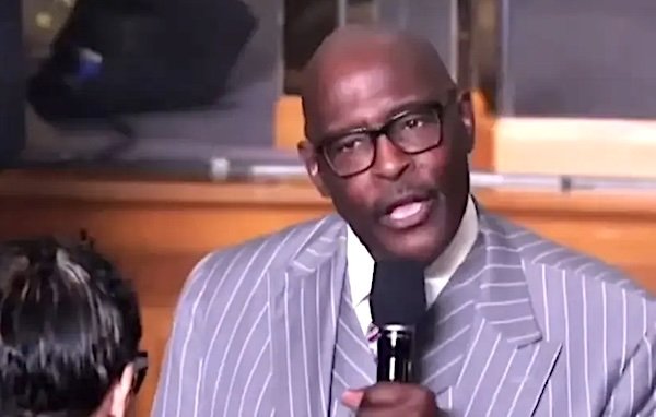 Pastor Marvin Winans of Perfecting Church in Detroit (Video screenshot)